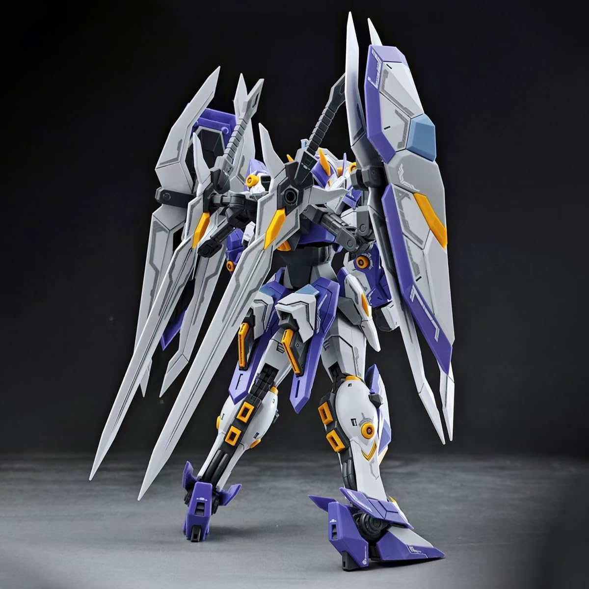 SNAA - 1/144 HG The Round Table Knights - Titan Greatsword Tristan