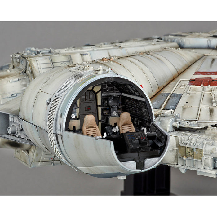 Bandai Star Wars - PG 1/72 A New Hope Millennium Falcon Model Kit