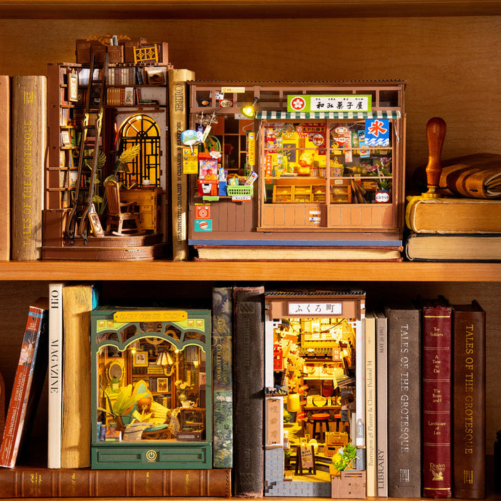 Rolife Nostalgic Corner Shop DIY Book Nook TGE05 [PRE-ORDER]