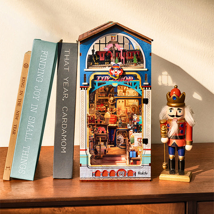Rolife Treasure Toy Shop DIY Book Nook TGB23 [PRE-ORDER]