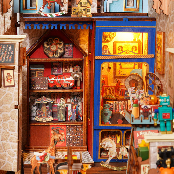 Rolife Treasure Toy Shop DIY Book Nook TGB23 [PRE-ORDER]