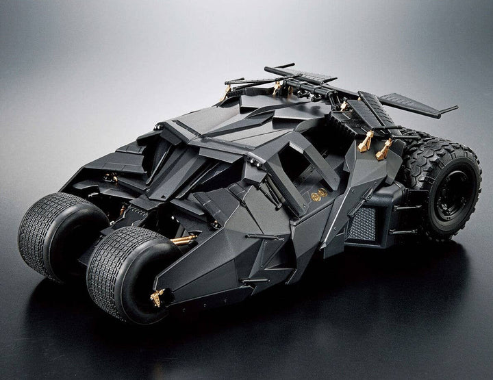 Bandai - 1/35 SCALE Batmobile (Batman Begins Ver.)