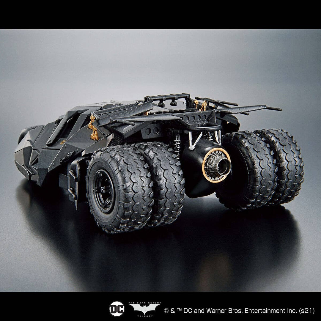 Bandai - 1/35 SCALE Batmobile (Batman Begins Ver.)