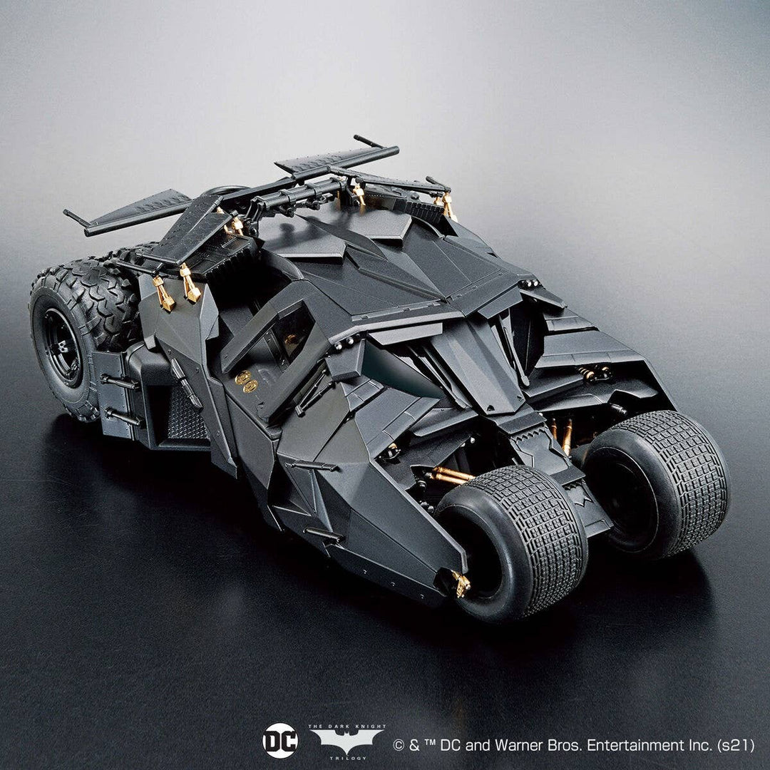 Bandai - 1/35 SCALE Batmobile (Batman Begins Ver.)
