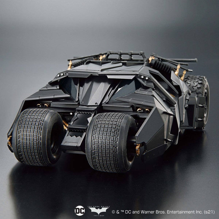Bandai - 1/35 SCALE Batmobile (Batman Begins Ver.)