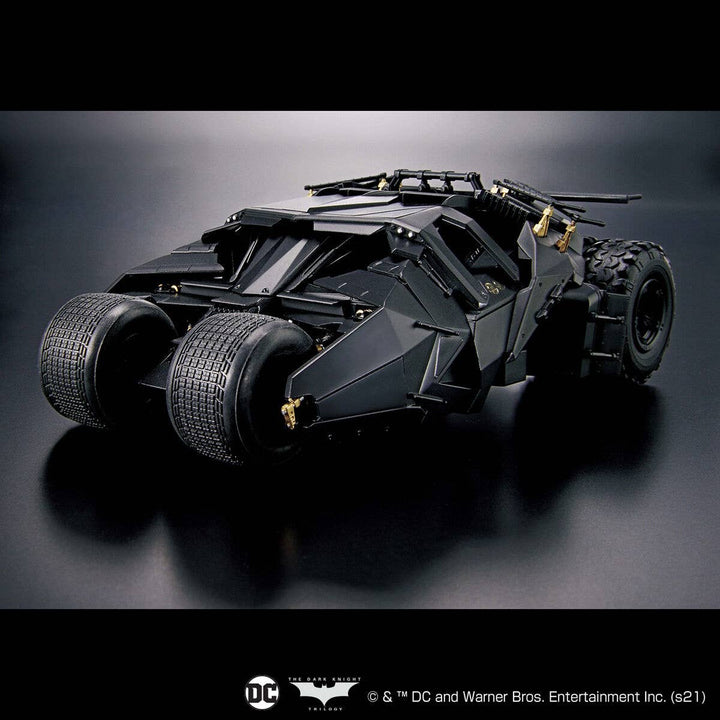 Bandai - 1/35 SCALE Batmobile (Batman Begins Ver.)
