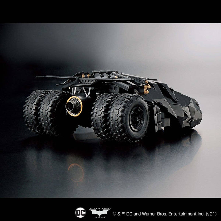 Bandai - 1/35 SCALE Batmobile (Batman Begins Ver.)