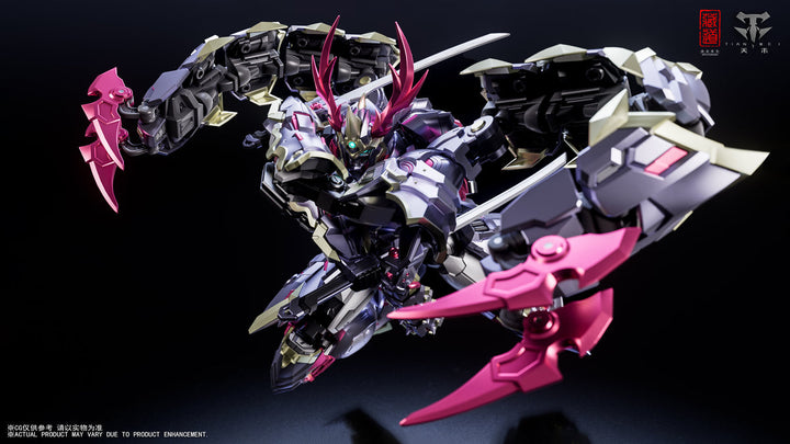 CangDao CD-05U Zhuo Ying with centipede and claws in a dynamic combat pose