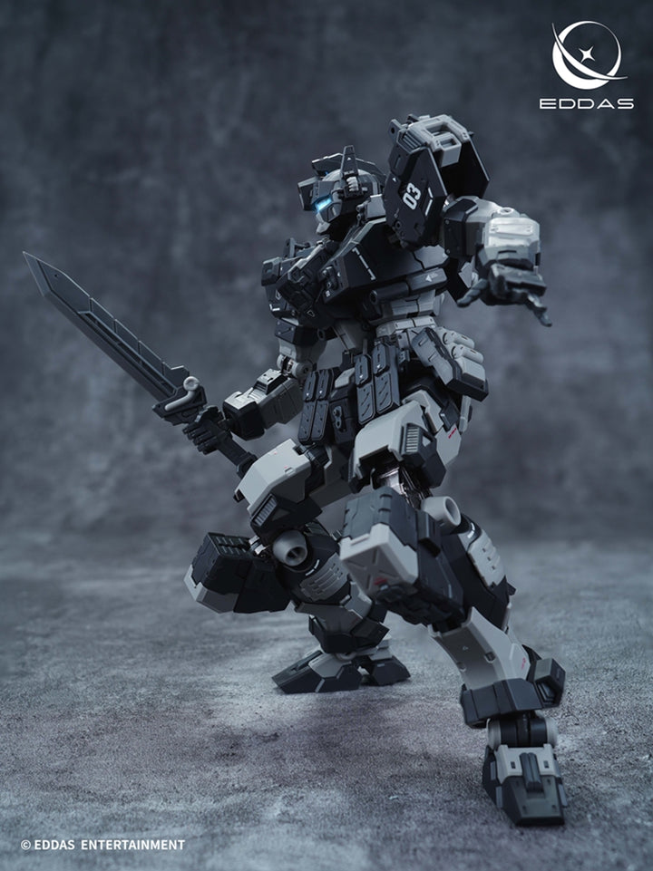 EDDAS 1/100 NGMPM02 Nomes Heavy Firepower model holding the included short sword