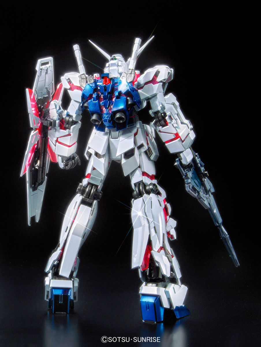 GUNDAM - P-Bandai MG 1/100 RX-0 Unicorn Gundam (Red or Green Frame Twin Frame Edition) Titanium Finish