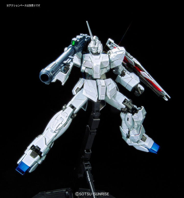 GUNDAM - P-Bandai MG 1/100 RX-0 Unicorn Gundam (Red or Green Frame Twin Frame Edition) Titanium Finish