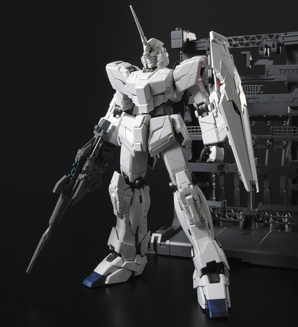 GUNDAM - MG 1/100 Unicorn Gundam HD Colour + MS Cage