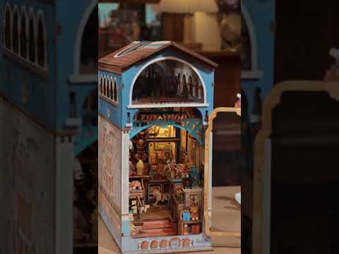 Rolife Treasure Toy Shop DIY Book Nook TGB23 [PRE-ORDER]