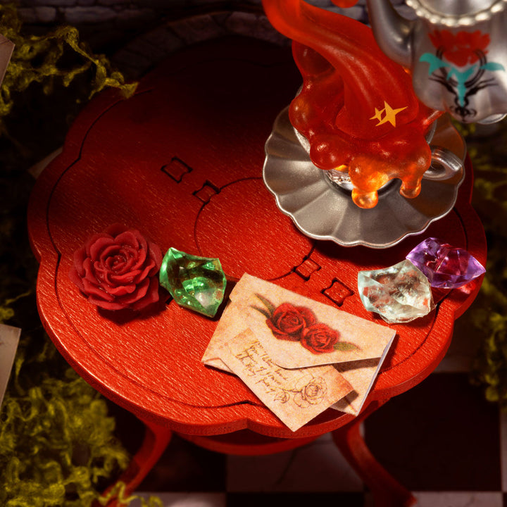 Rosa Salon tea table and rose details