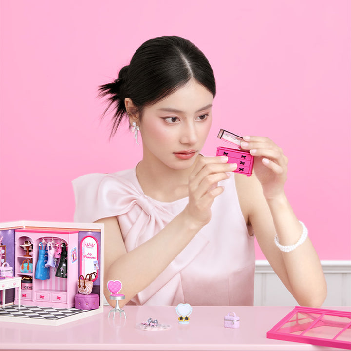 Rolife Baddie Closet DW030 — official product image 3